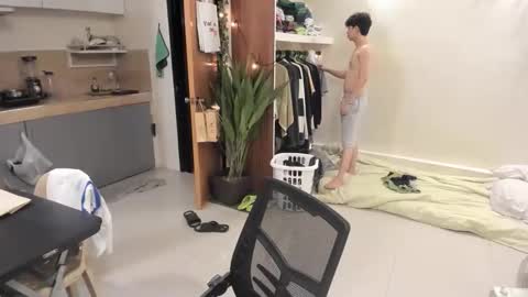 Green online show from 10-03-25, 05:21