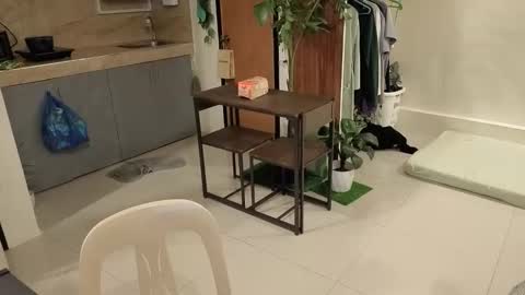 Green online show from 11-30-25, 05:28