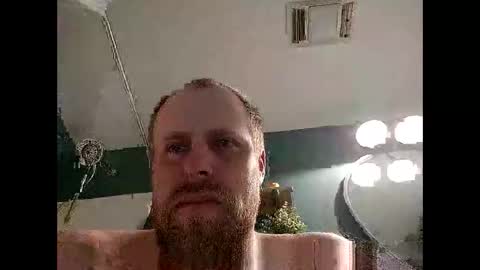 Snapshot of thehammerxx chatting on 10-04-25, 10:46 thehammerxx online show from 10-04-25, 10:46