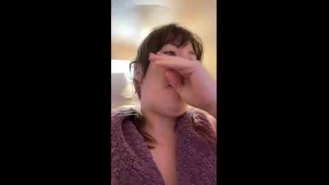 Snapshot of thehappylittleslut chatting on 03-05-25, 12:44 TheHappyLittleSlut online show from 03-05-25, 12:44