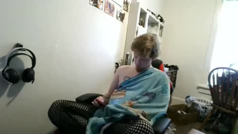 fuzzyfox online show from 02-14-26, 05:43