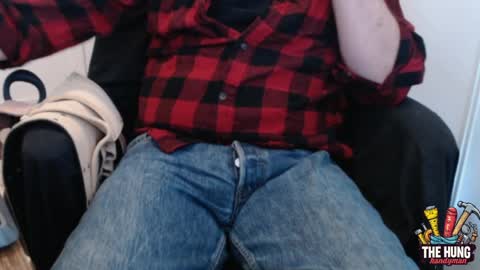 Snapshot of thehunghandyman chatting on 04-21-26, 01:42 TheHungHandyman online show from 04-21-26, 01:42