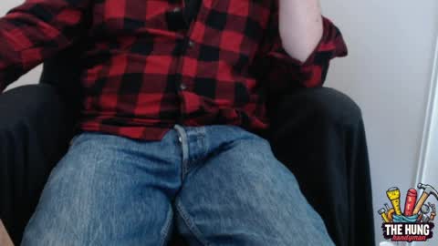 Snapshot of thehunghandyman chatting on 04-28-26, 02:27 TheHungHandyman online show from 04-28-26, 02:27