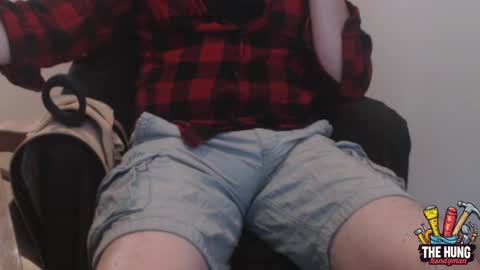 Snapshot of thehunghandyman chatting on 05-26-26, 05:36 TheHungHandyman online show from 05-26-26, 05:36