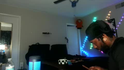 Snapshot of theinceptioncouple444 chatting on 11-05-25, 09:15 IXMCOUPLE444 online show from 11-05-25, 09:15