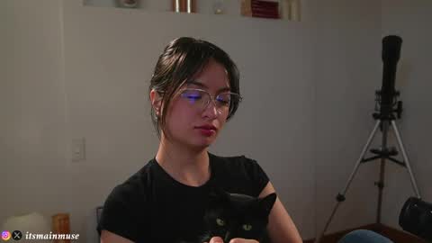Iris online show from 05-27-26, 10:51