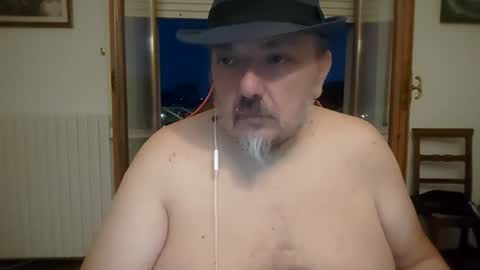 Snapshot of theitalianpapi chatting on 07-22-26, 07:16 Pippo71 online show from 07-22-26, 07:16