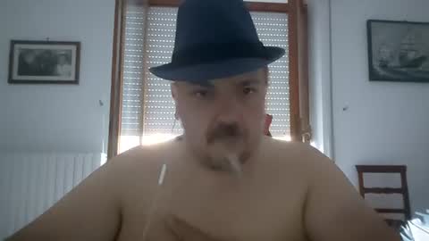 Snapshot of theitalianpapi chatting on 07-23-26, 04:43 Pippo71 online show from 07-23-26, 04:43