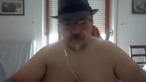 Snapshot of theitalianpapi chatting on 07-27-26, 08:21 Pippo71 online show from 07-27-26, 08:21