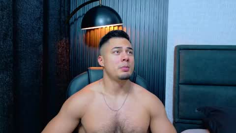Snapshot of thekingerick chatting on 05-21-26, 10:50 thekingerick online show from 05-21-26, 10:50