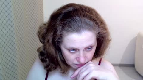 Ella online show from 04-18-26, 07:40