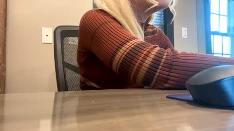 Little Bambii online show from 01-08-25, 08:18