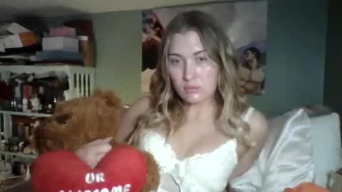 Snapshot of thelittlebambii chatting on 02-09-26, 12:25 Little Bambii online show from 02-09-26, 12:25