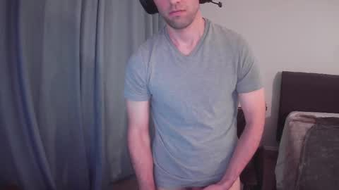 Snapshot of thelovedoctor889 chatting on 02-19-25, 09:58 TheLoveDoctor online show from 02-19-25, 09:58