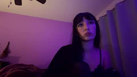 Snapshot of thelunavalentina chatting on 07-21-26, 03:09 thelunavalentina online show from 07-21-26, 03:09