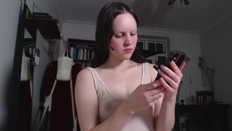 Maddi...   online show from 02-09-26, 08:13