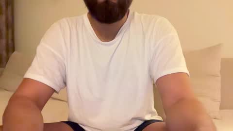 TheMonarchGoat online show from 01-08-26, 02:58