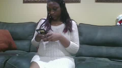 Snapshot of thenaturalgoddess chatting on 12-18-24, 07:04 TheNaturalGoddess online show from 12-18-24, 07:04