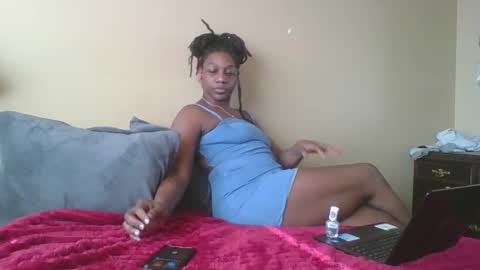 Snapshot of thenaturalgoddess chatting on 12-20-24, 05:51 TheNaturalGoddess online show from 12-20-24, 05:51