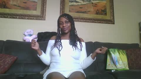 Snapshot of thenaturalgoddess chatting on 02-10-25, 05:09 TheNaturalGoddess online show from 02-10-25, 05:09