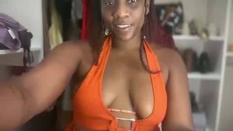 Snapshot of thenaturalgoddess chatting on 05-21-26, 09:33 TheNaturalGoddess online show from 05-21-26, 09:33