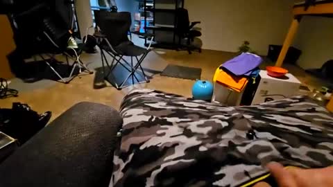 Snapshot of thenewone22901 chatting on 02-01-25, 04:00 thenewone22901 online show from 02-01-25, 04:00