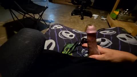 Snapshot of thenewone22901 chatting on 10-12-25, 04:00 thenewone22901 online show from 10-12-25, 04:00