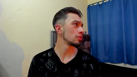 Snapshot of theo_stone04 chatting on 09-26-25, 09:35 Theo online show from 09-26-25, 09:35