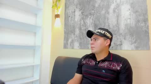Theo online show from 06-09-26, 07:14