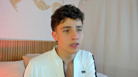 Snapshot of theohawke_ chatting on 12-12-24, 02:22 THEO- MATEO online show from 12-12-24, 02:22