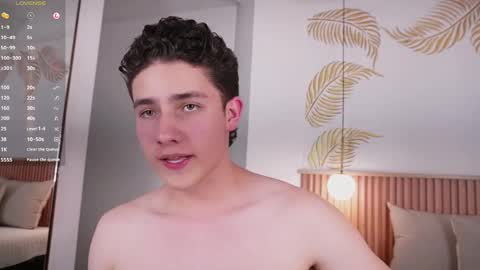 Snapshot of theohawke_ chatting on 01-18-25, 07:26 THEO- MATEO online show from 01-18-25, 07:26