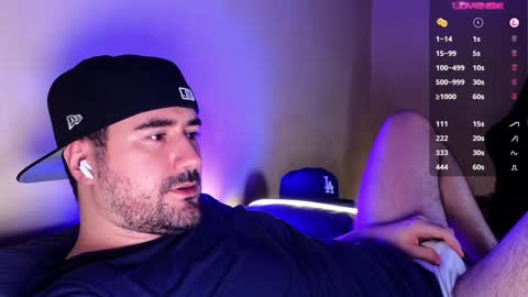 Snapshot of theoravi chatting on 12-16-24, 02:04 Theo Ravi online show from 12-16-24, 02:04