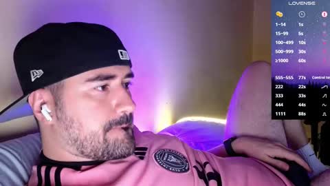 Snapshot of theoravi chatting on 11-15-25, 03:59 Theo Ravi online show from 11-15-25, 03:59