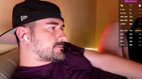 Snapshot of theoravi chatting on 11-17-25, 03:23 Theo Ravi online show from 11-17-25, 03:23