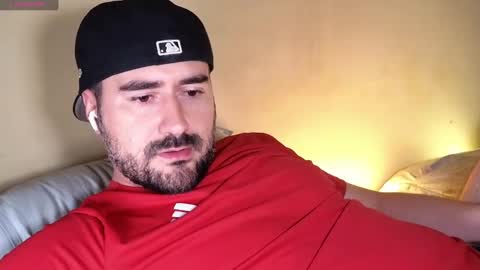 Snapshot of theoravi chatting on 11-23-25, 04:23 Theo Ravi online show from 11-23-25, 04:23