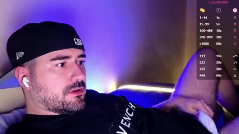 Snapshot of theoravi chatting on 02-01-26, 04:44 Theo Ravi online show from 02-01-26, 04:44