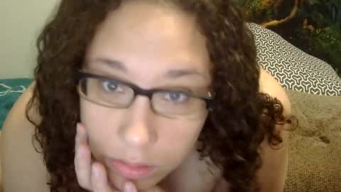 Amelia online show from 06-17-26, 08:21