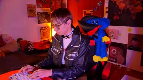 Snapshot of theprince_red chatting on 04-12-26, 08:03 Matt independent model online show from 04-12-26, 08:03