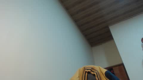 Santiago Enrique online show from 01-18-25, 05:20