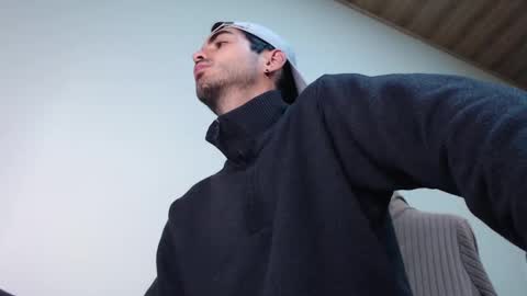 Santiago Enrique online show from 03-06-26, 05:04