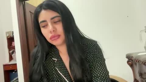 Snapshot of therealcamilabaddie chatting on 01-12-25, 06:39 therealcamilabaddie online show from 01-12-25, 06:39