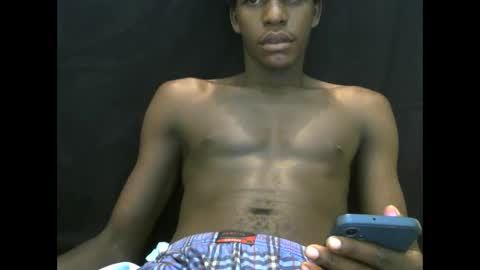 Snapshot of therealtwins chatting on 05-27-26, 02:19 therealtwins online show from 05-27-26, 02:19