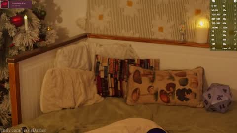 Snapshot of thesesualdame chatting on 12-12-24, 04:21 Jessie Dames online show from 12-12-24, 04:21