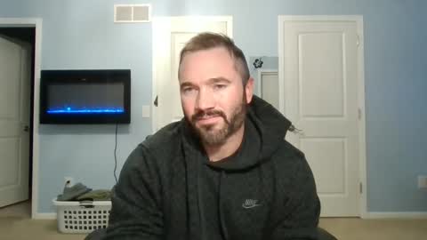 Snapshot of thesexorcist1984 chatting on 03-06-25, 02:41 James online show from 03-06-25, 02:41