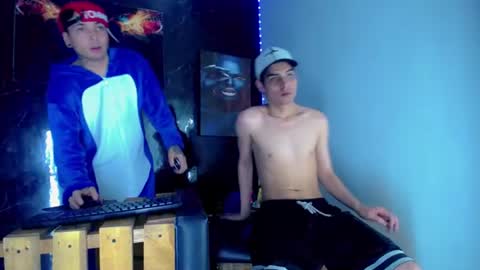 David y Daniel online show from 06-12-26, 12:09