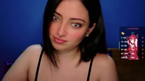 Snapshot of thesweethari chatting on 05-27-26, 01:13 I dont do real meetings My bio online show from 05-27-26, 01:13