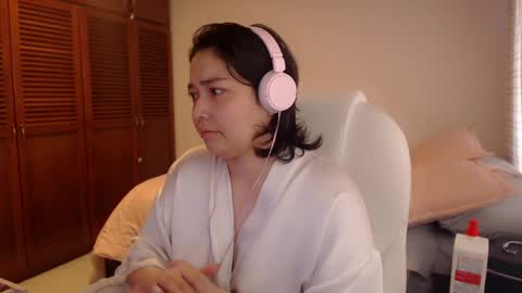 Mai online show from 06-08-26, 04:18