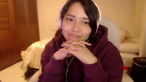 Snapshot of thetalkingbutt chatting on 07-10-26, 02:05 Mai online show from 07-10-26, 02:05
