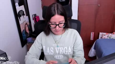 Nicole online show from 04-29-26, 06:47