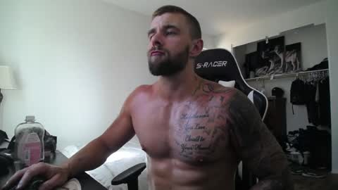 Snapshot of theufcfan_8181 chatting on 07-03-26, 11:00 troy online show from 07-03-26, 11:00